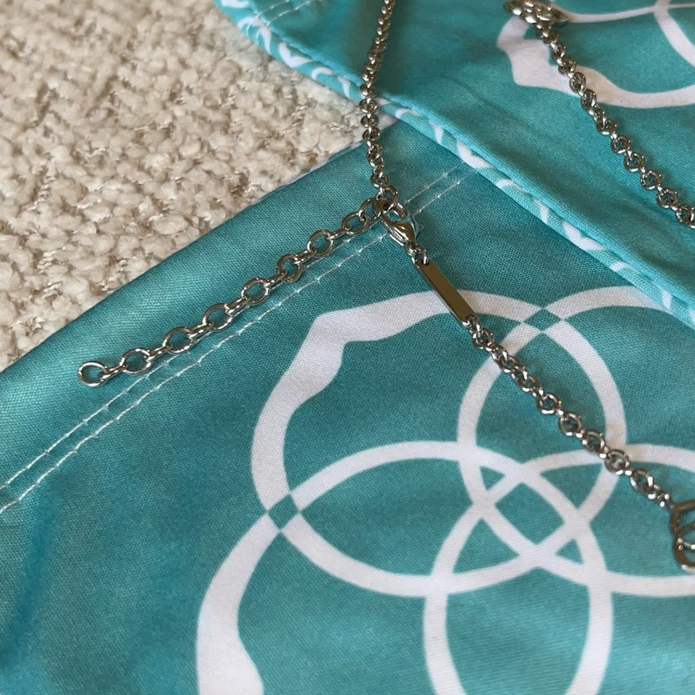 Kendra Scott Silver Chain Medallion Necklace - Picture 4 of 12